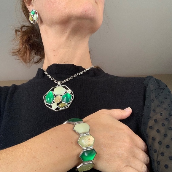 Kenneth Cole Three-Piece Green Jewelry Set - Picture 4 of 15